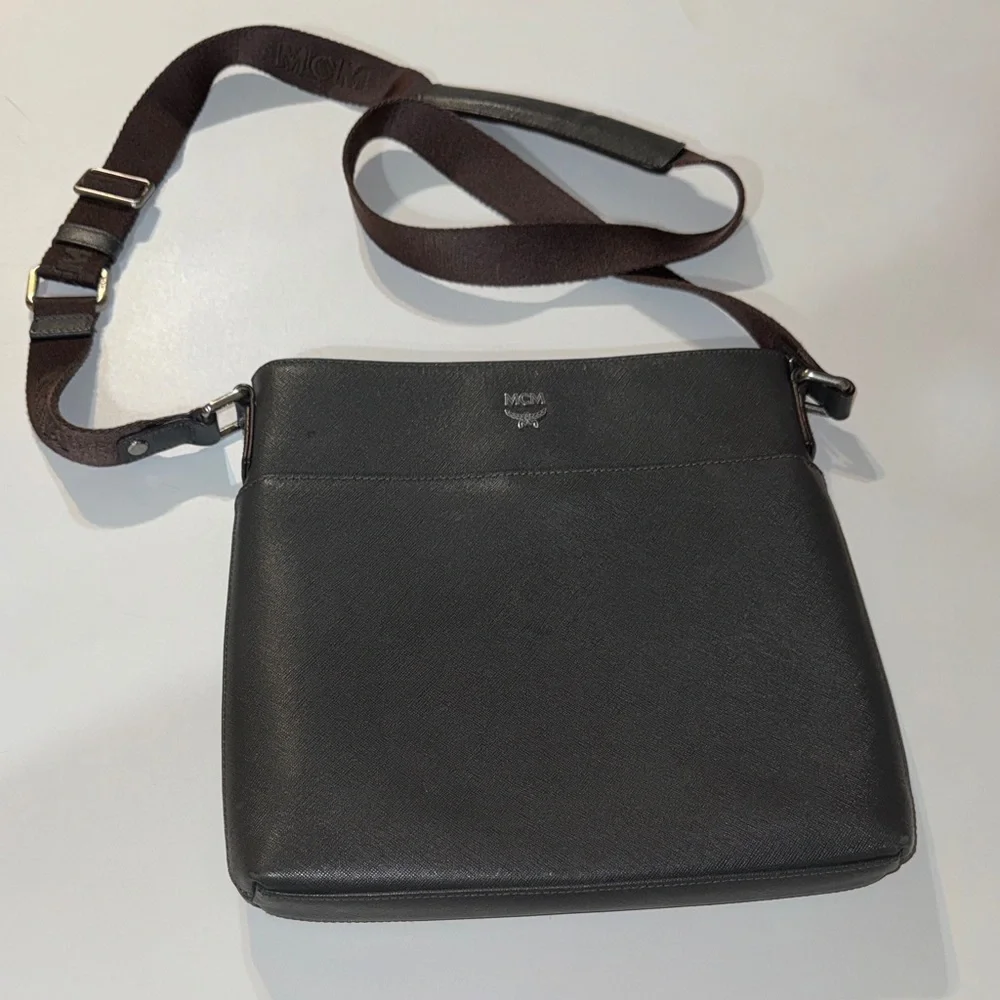 100% Authentic MCM Charcoal Leather Messenger Bag w/Chocolate Brown Strap‎